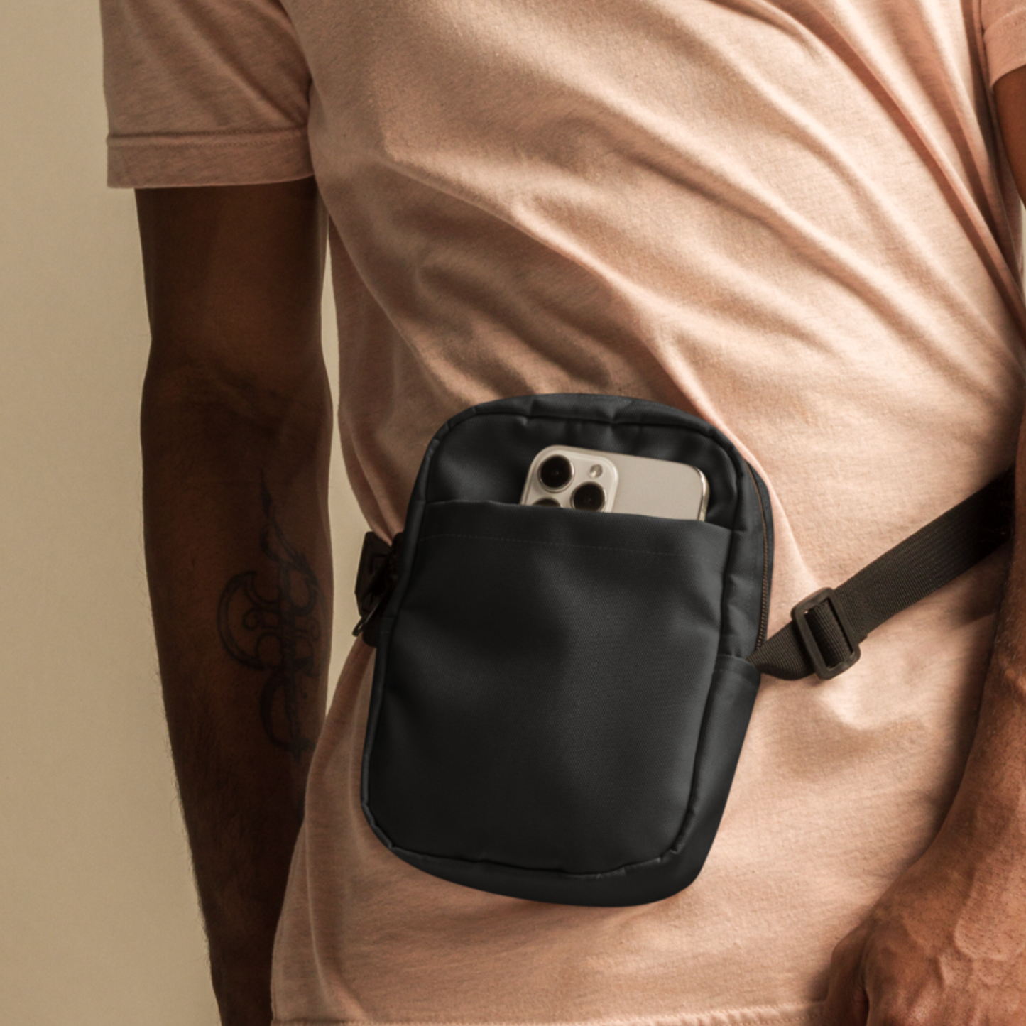 Matching Set Vintage Black – Personalisiertes Hundebandana + Stylische Gürteltasche